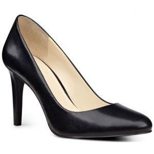 Nine West Black Leather Handjive Pumps